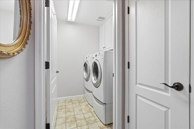 1281 Marseille Ln, Roseville, CA 95747