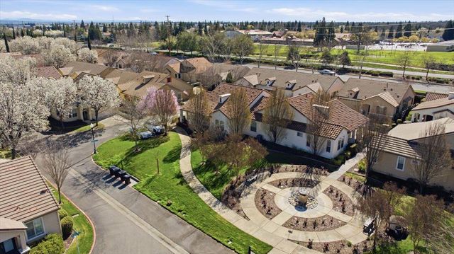 1281 Marseille Ln, Roseville, CA 95747