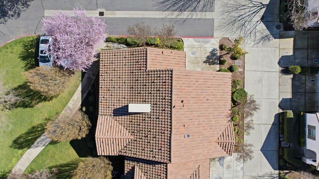 1281 Marseille Ln, Roseville, CA 95747