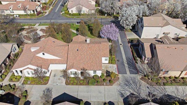 1281 Marseille Ln, Roseville, CA 95747