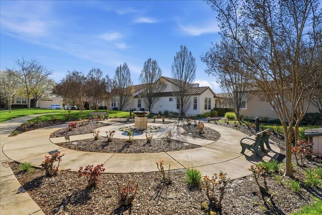 1281 Marseille Ln, Roseville, CA 95747