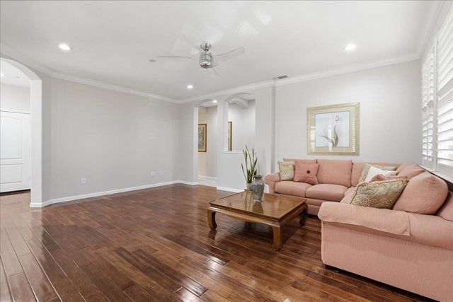 1281 Marseille Ln, Roseville, CA 95747