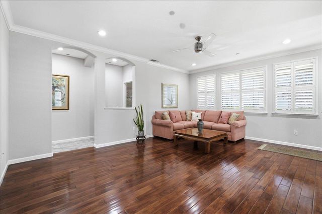 1281 Marseille Ln, Roseville, CA 95747