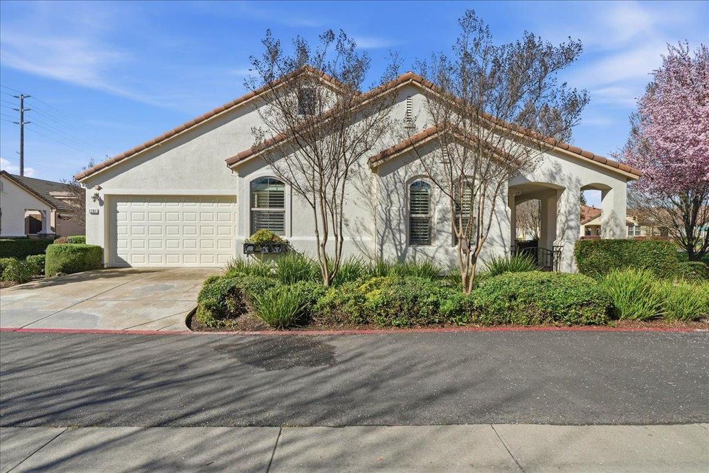 1281 Marseille Ln, Roseville, CA 95747