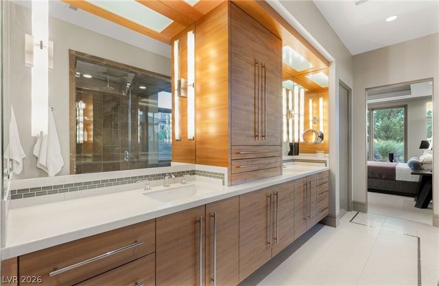 66 Golf Estates Drive, Las Vegas, NV 89141