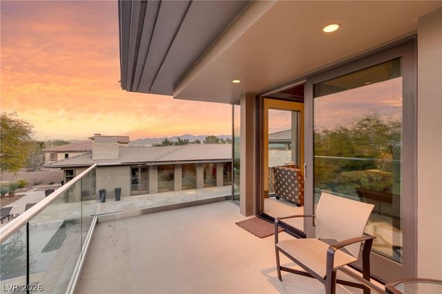 66 Golf Estates Drive, Las Vegas, NV 89141