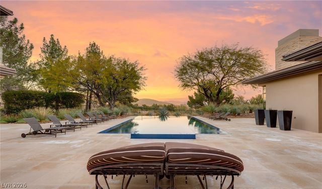 66 Golf Estates Drive, Las Vegas, NV 89141