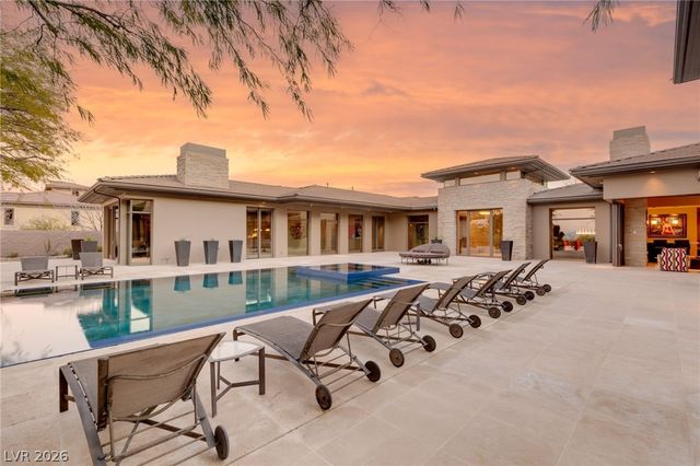 66 Golf Estates Drive, Las Vegas, NV 89141