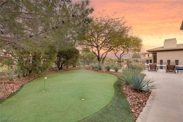 66 Golf Estates Drive, Las Vegas, NV 89141