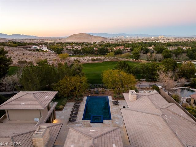 66 Golf Estates Drive, Las Vegas, NV 89141