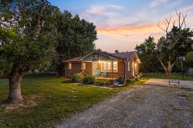 185 Petty Gap Rd, Woodbury, TN 37190
