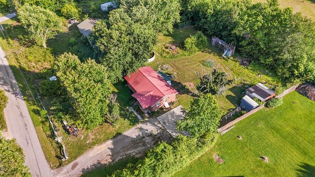 185 Petty Gap Rd, Woodbury, TN 37190