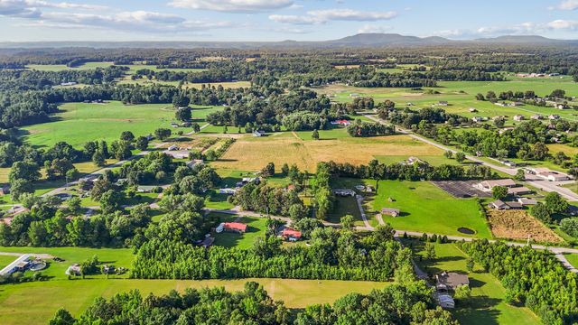 185 Petty Gap Rd, Woodbury, TN 37190