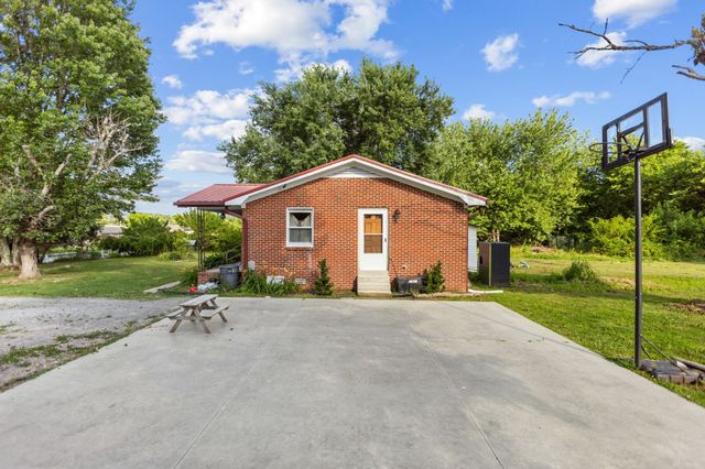 185 Petty Gap Rd, Woodbury, TN 37190