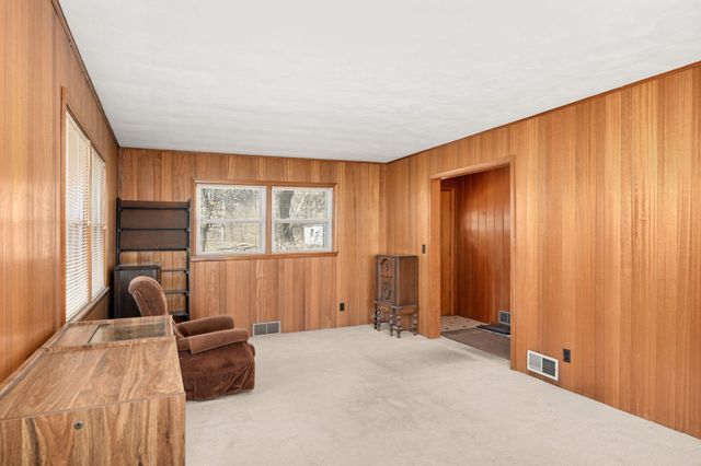 576 Lexington Parkway S, Saint Paul, MN 55116