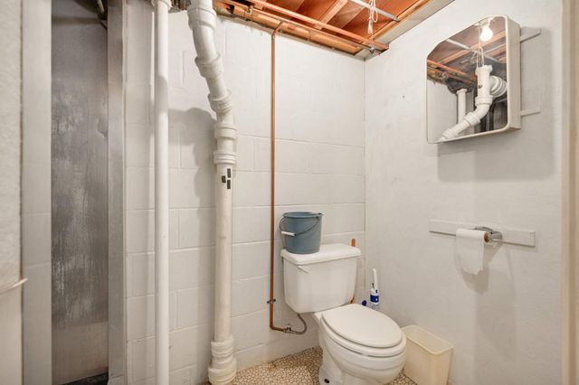 576 Lexington Parkway S, Saint Paul, MN 55116