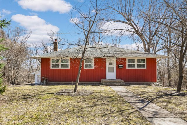 576 Lexington Parkway S, Saint Paul, MN 55116