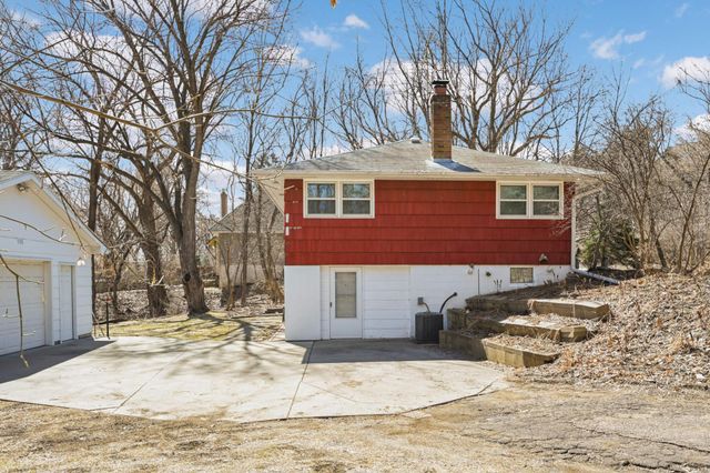 576 Lexington Parkway S, Saint Paul, MN 55116