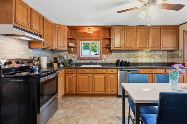 25 Eastman Avenue, Bedford, NH 03110