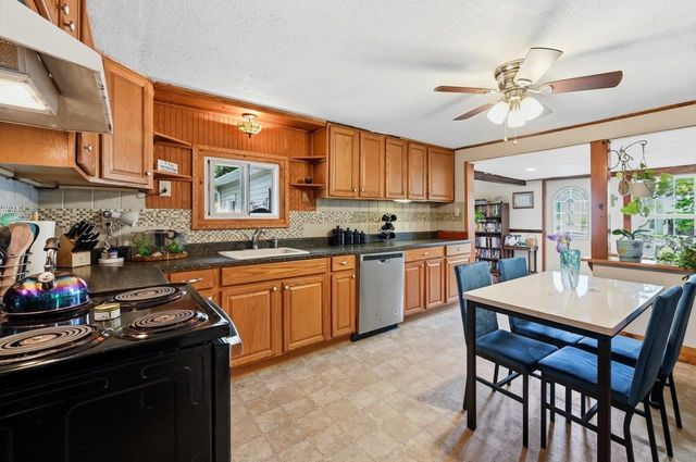 25 Eastman Avenue, Bedford, NH 03110