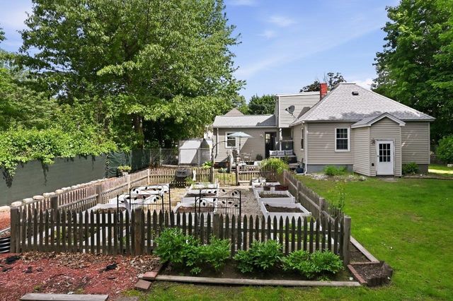 25 Eastman Avenue, Bedford, NH 03110