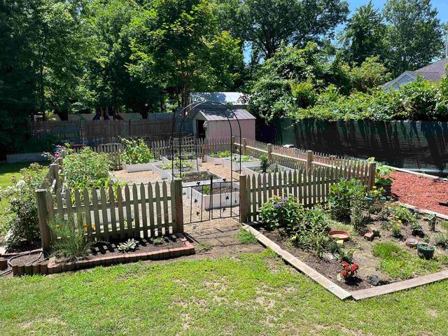 25 Eastman Avenue, Bedford, NH 03110