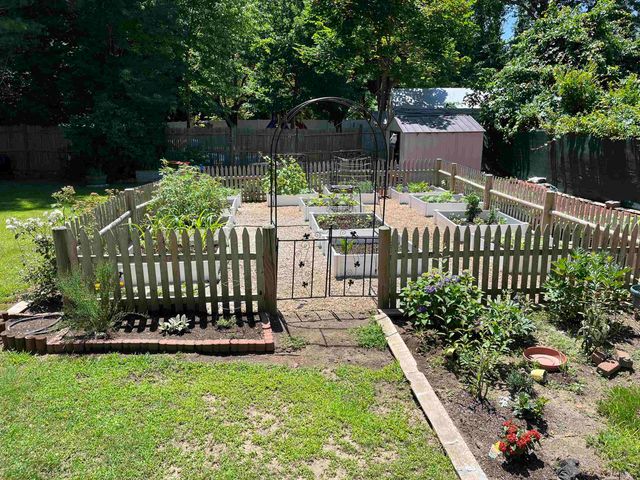 25 Eastman Avenue, Bedford, NH 03110