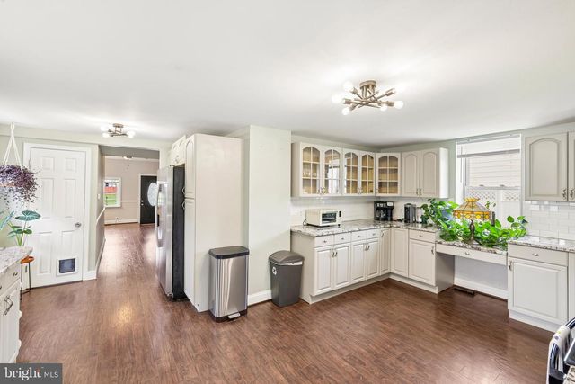 335 BEACH AVE, Pasadena, MD 21122