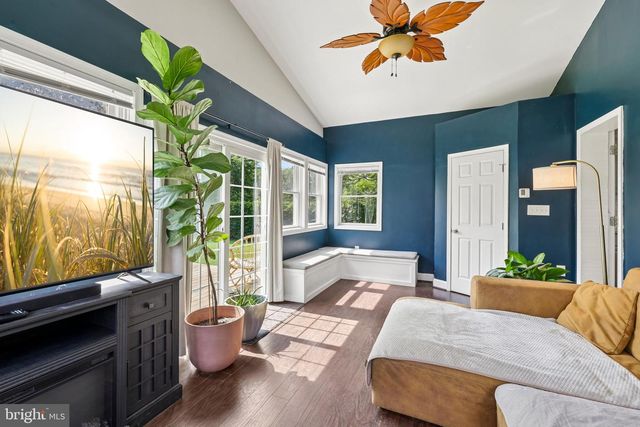 335 BEACH AVE, Pasadena, MD 21122