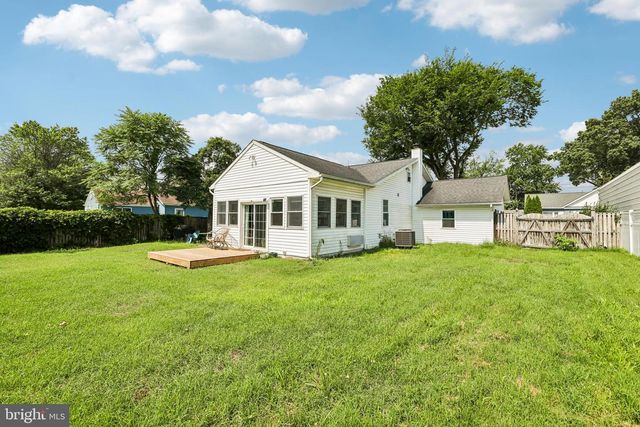 335 BEACH AVE, Pasadena, MD 21122