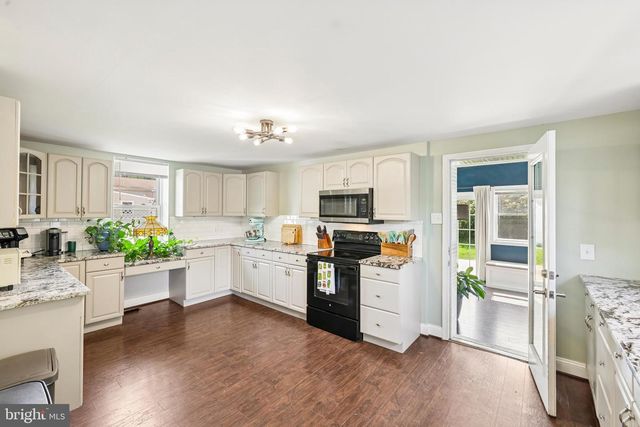 335 BEACH AVE, Pasadena, MD 21122