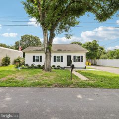 335 BEACH AVE, Pasadena, MD 21122