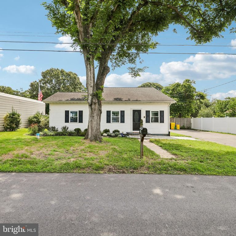 335 BEACH AVE, Pasadena, MD 21122