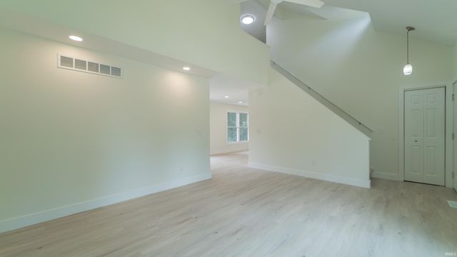 50632 K Jay Lane, South Bend, IN 46628