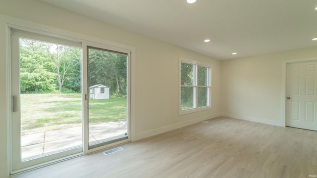 50632 K Jay Lane, South Bend, IN 46628