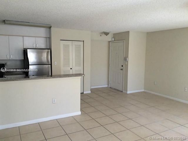 761 N Pine Island Rd 203, Plantation, FL 33324