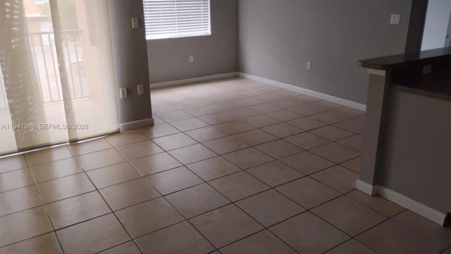 761 N Pine Island Rd 203, Plantation, FL 33324