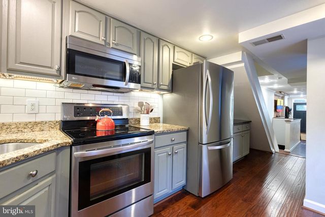 2218 FLEET ST, Baltimore, MD 21231