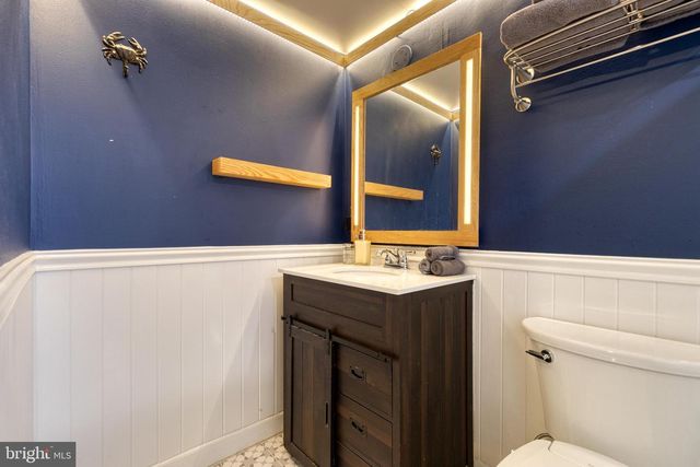 2218 FLEET ST, Baltimore, MD 21231