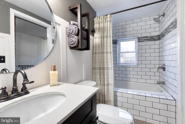 2218 FLEET ST, Baltimore, MD 21231