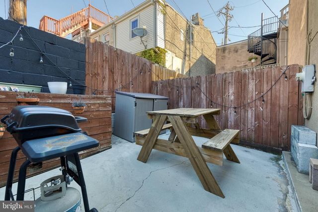 2218 FLEET ST, Baltimore, MD 21231