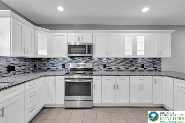 928 Wilkes Barre Street, Easton, PA 18042