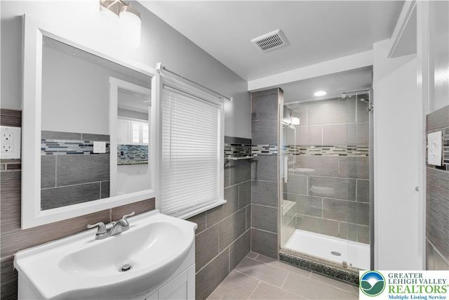 928 Wilkes Barre Street, Easton, PA 18042