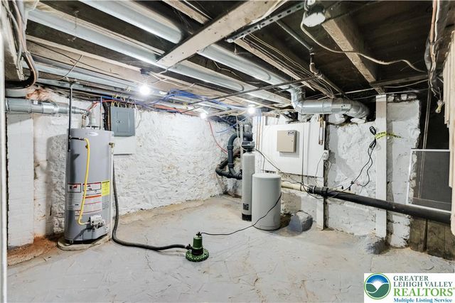 928 Wilkes Barre Street, Easton, PA 18042