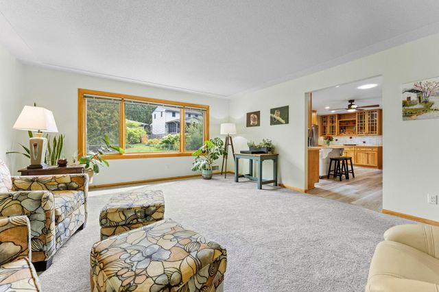 3848 Maryland Avenue N, New Hope, MN 55427