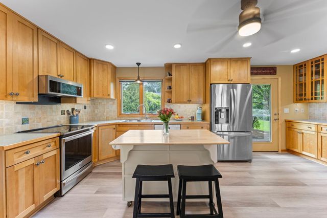 3848 Maryland Avenue N, New Hope, MN 55427