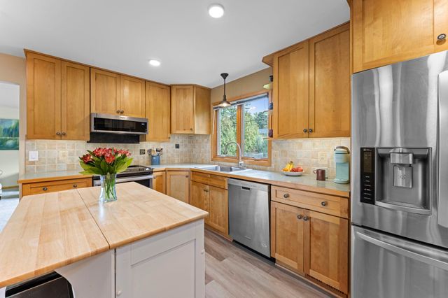 3848 Maryland Avenue N, New Hope, MN 55427