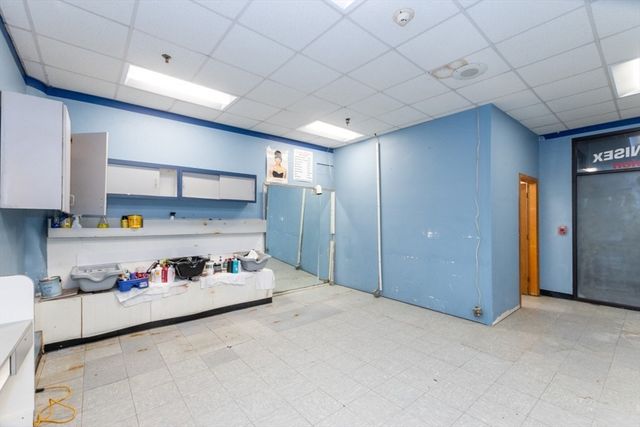 879-881 Blue Hill Ave, Boston, MA 02124