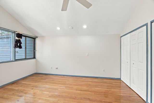 214 Meadows Edge 214, Acton, MA 01718
