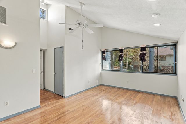 214 Meadows Edge 214, Acton, MA 01718